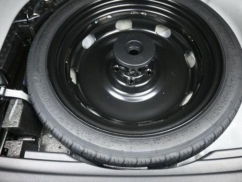 New 2026 Volkswagen Taos S image 10