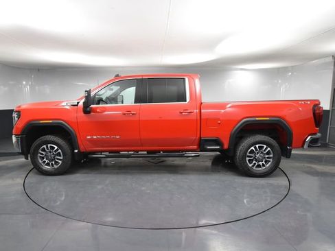 Used 2024 GMC Sierra 2500 SLE image 11