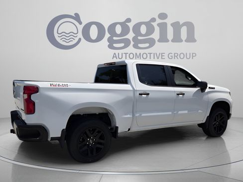 New 2026 Chevrolet Silverado 1500 Custom Trail Boss w/ LPO, Dark Essentials Package AWD/4WD image 5