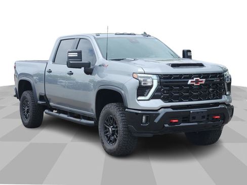Used 2025 Chevrolet Silverado 2500 ZR2 w/ Technology Package AWD/4WD image 1