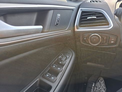 Certified 2023 Ford Edge SEL w/ Convenience Package AWD/4WD image 17