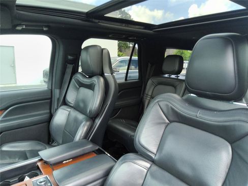 Used 2022 Lincoln Navigator L Reserve AWD/4WD image 14