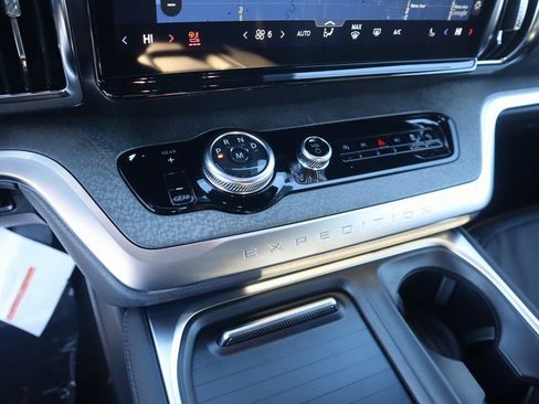 New 2026 Ford Expedition Tremor image 8
