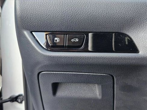 Used 2025 Lexus NX 250 FWD w/ Towing Package (2000 Lbs) image 13