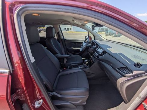 Used 2022 Buick Encore Preferred w/ Safety Package FWD image 34