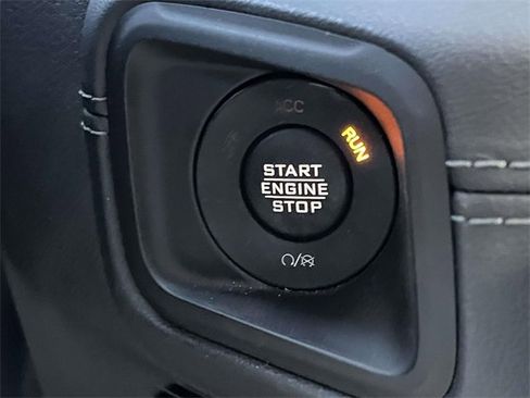 Used 2024 Jeep Wrangler Unlimited Rubicon image 30