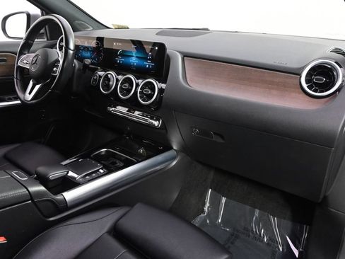 Used 2022 Mercedes-Benz GLA 250 4MATIC image 15