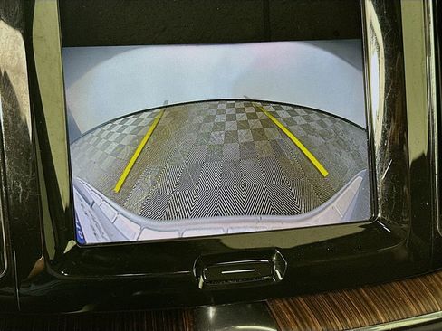 Used 2022 Volvo XC60 B5 Momentum w/ Advanced Package image 23