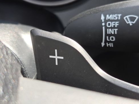 Used 2023 Toyota Camry SE FWD image 12