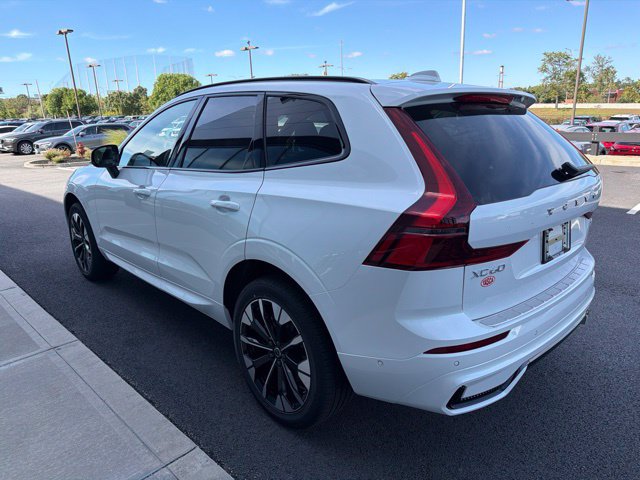 New 2027 Volvo XC60 B5 Plus AWD/4WD image 5