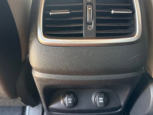 Used 2016 Kia Sorento FWD w/ LX Convenience Package image 16