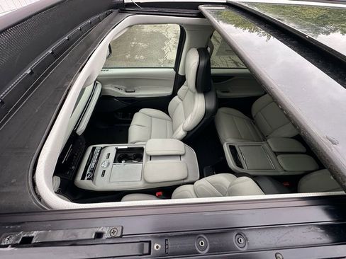 New 2026 Lincoln Navigator Reserve AWD/4WD image 7