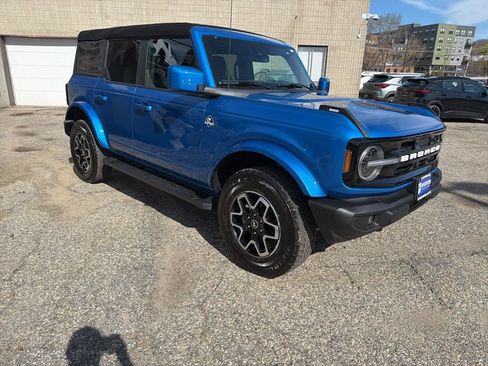 Used 2024 Ford Bronco Outer Banks AWD/4WD image 40