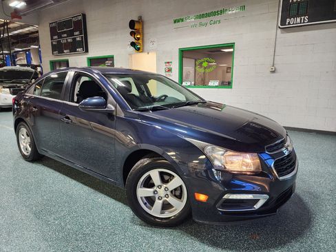 Used 2016 Chevrolet Cruze LT image 14