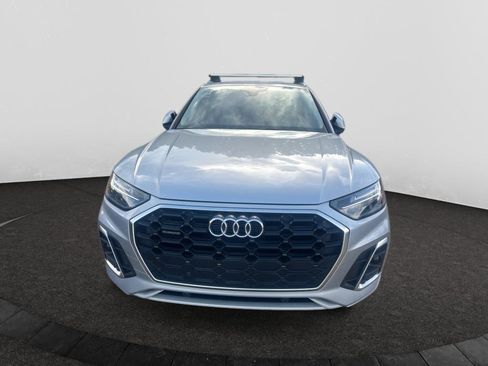 Used 2022 Audi Q5 2.0T Premium w/ Convenience Package AWD/4WD image 2