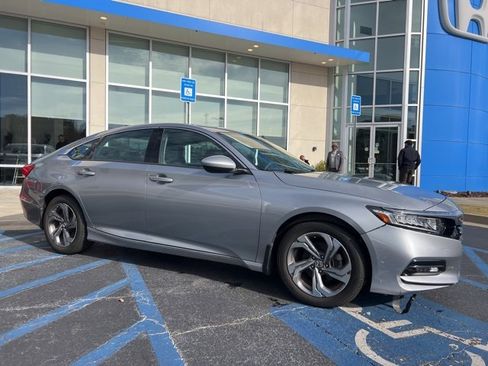 Used 2019 Honda Accord EX image 2