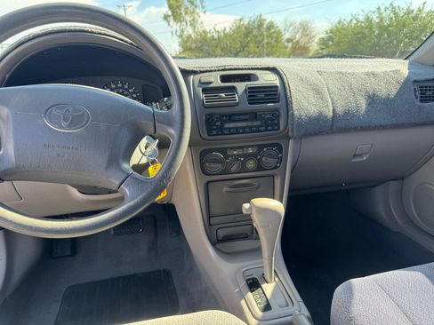 Used 2002 Toyota Corolla CE FWD image 34