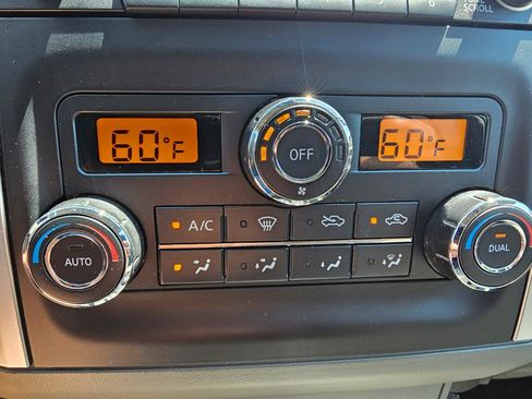 Used 2015 Nissan Frontier SV w/ SV Value Truck Package RWD image 39