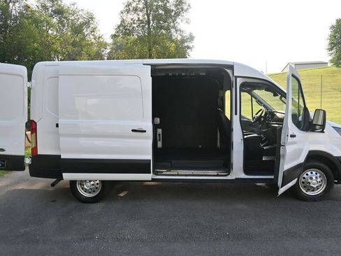 Used 2023 Ford Transit 250 Medium Roof AWD w/ Load Area Protection Package image 22