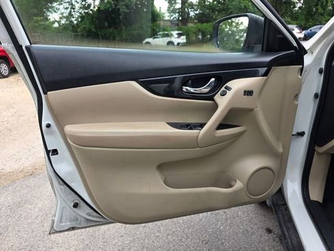 Used 2018 Nissan Rogue SL FWD image 15