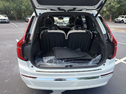 Certified 2026 Volvo XC90 B5 Plus w/ Protection Package Premier AWD/4WD image 34