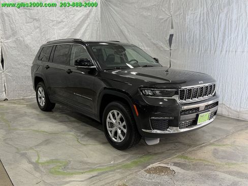 Used 2022 Jeep Grand Cherokee L Limited AWD/4WD image 2