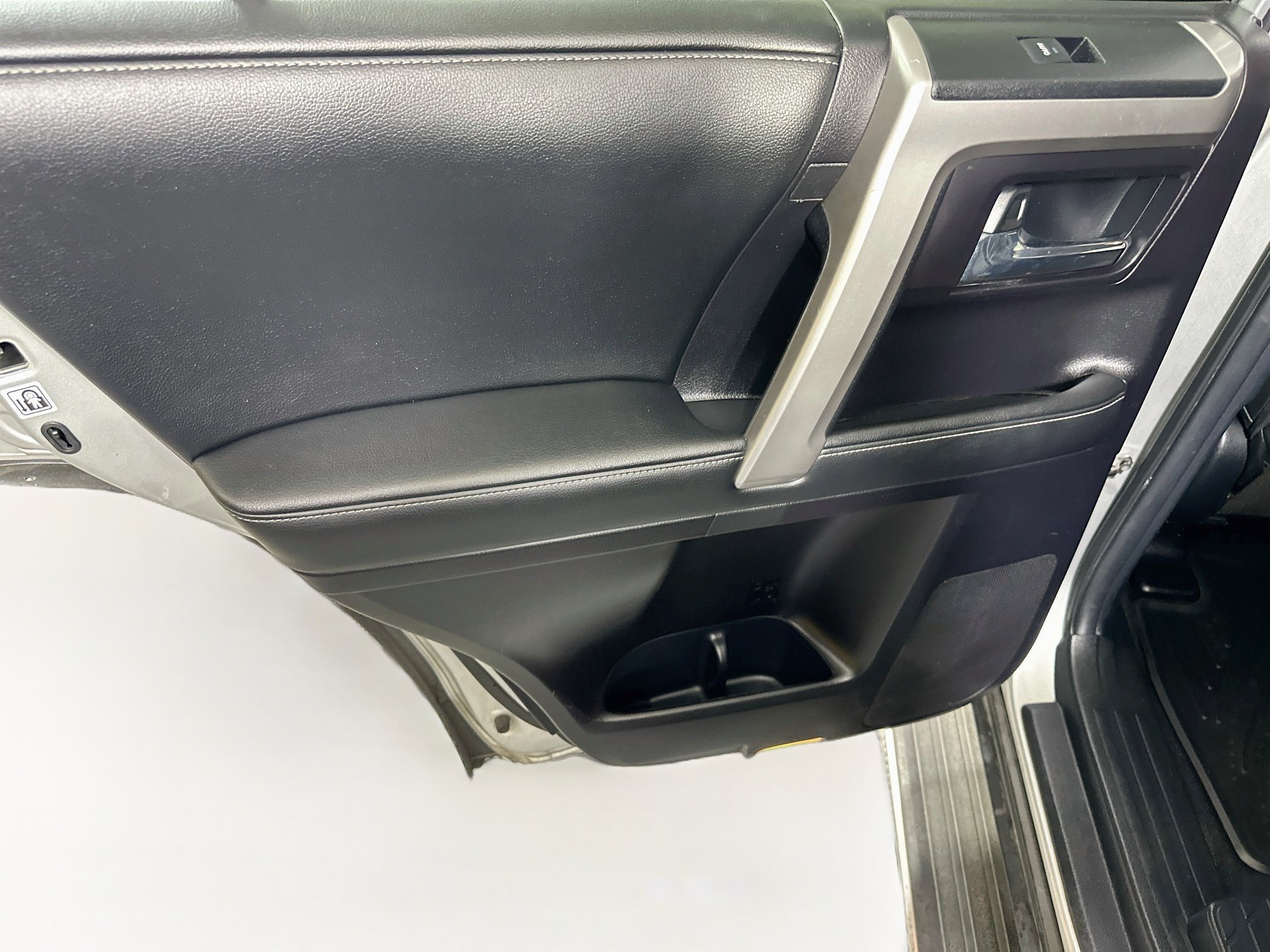 Used 2014 Toyota 4Runner SR5 RWD image 25