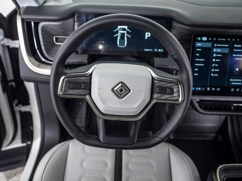 Used 2025 Rivian R1T Adventure AWD/4WD image 25