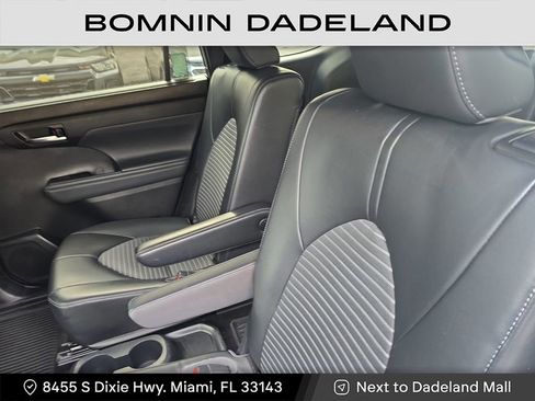 Used 2022 Toyota Highlander XSE image 21