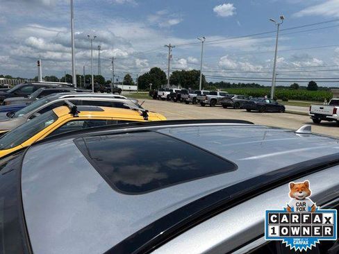 Used 2023 Toyota RAV4 XLE Premium FWD image 3