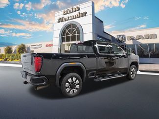 Used 2025 GMC Sierra 2500 Denali video 3