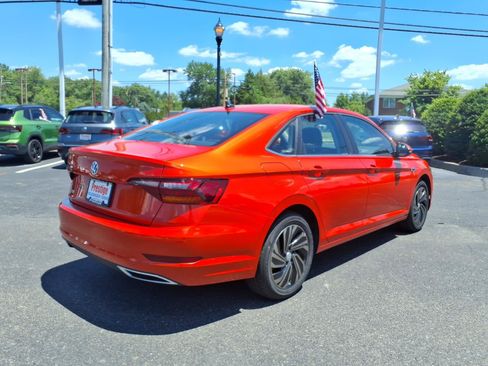 Used 2019 Volkswagen Jetta SEL Premium FWD image 2