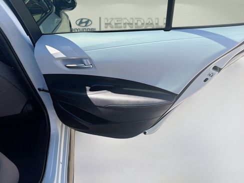 Used 2020 Toyota Corolla SE image 27