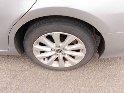 Used 2020 Toyota Camry LE FWD image 9