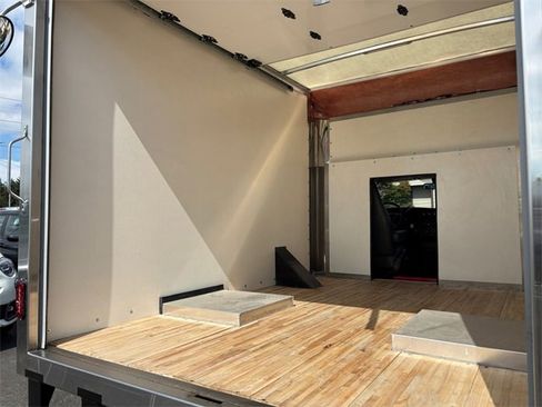 Used 2022 GMC Savana 3500 w/ Power Convenience Package image 27