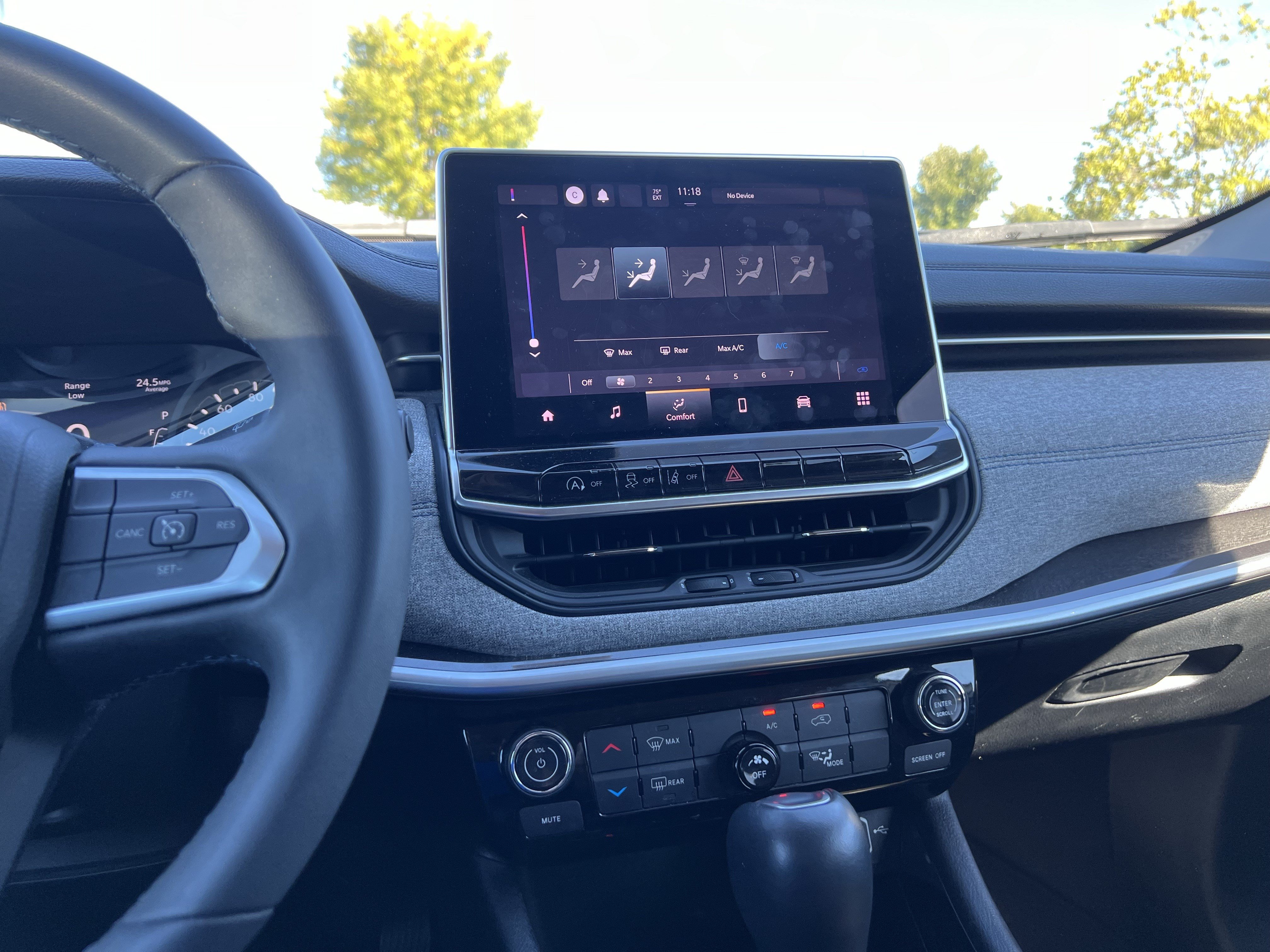 Used 2022 Jeep Compass Latitude FWD image 32