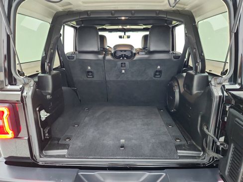 Used 2020 Jeep Wrangler Unlimited Rubicon AWD/4WD image 32