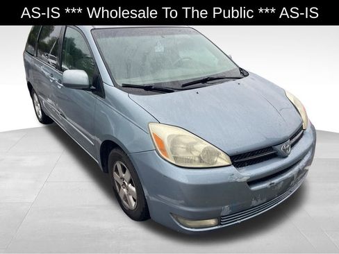 Used 2005 Toyota Sienna XLE FWD image 1