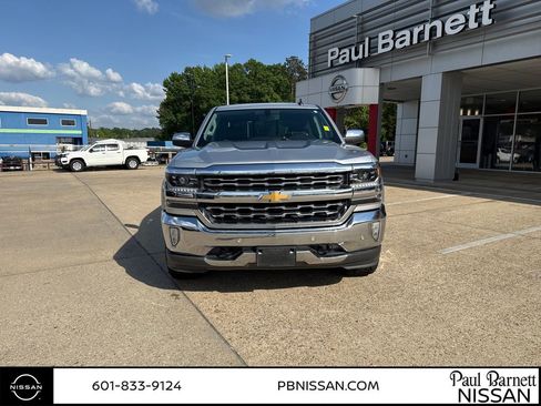 Used 2018 Chevrolet Silverado 1500 LTZ w/ Sport Package AWD/4WD image 11