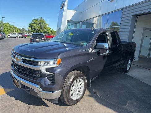 Used 2023 Chevrolet Silverado 1500 LT AWD/4WD image 2