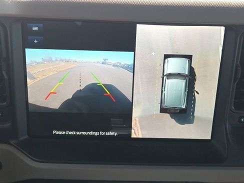 Used 2023 Ford Bronco Wildtrak image 27