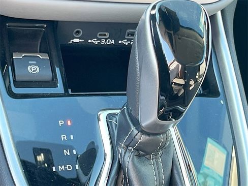 Used 2024 Subaru Outback Premium image 17