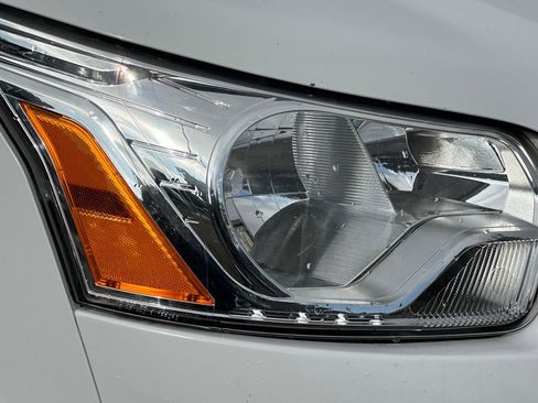 Used 2022 Ford Transit 350 XLT image 10