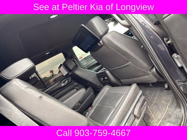 Used 2023 Chevrolet Tahoe Z71 w/ Luxury Package AWD/4WD image 12