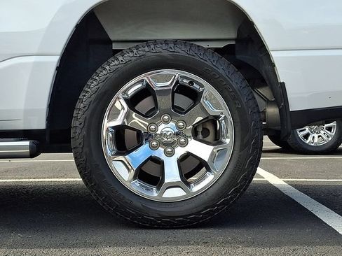 Used 2022 RAM 1500 Big Horn AWD/4WD image 5