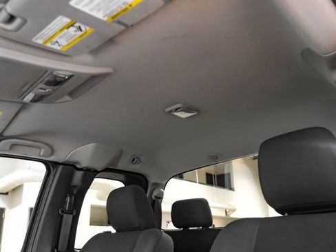 Used 2019 Nissan Frontier S image 30