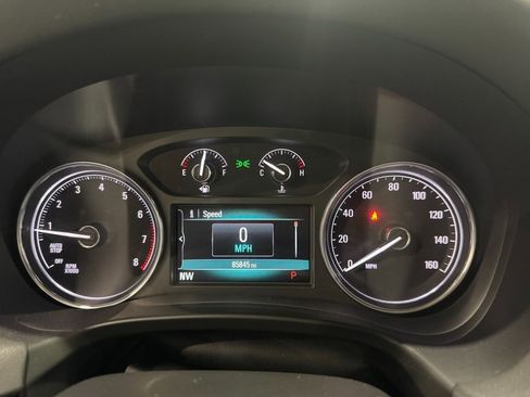 Used 2019 Buick Enclave Essence image 17