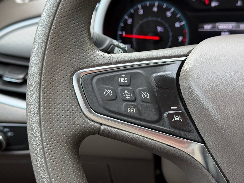 Used 2023 Chevrolet Malibu LS FWD image 17