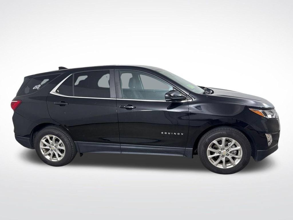 Used 2021 Chevrolet Equinox LT FWD image 2