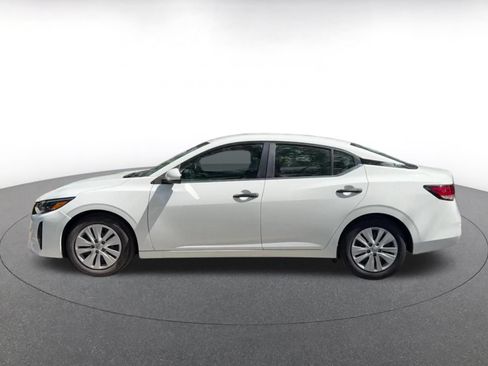 Used 2025 Nissan Sentra S FWD image 9